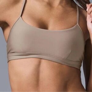 NWT ALO YOGA Women's AIRLIFT Intrigue Sports Bra California Sand size S Run Gym